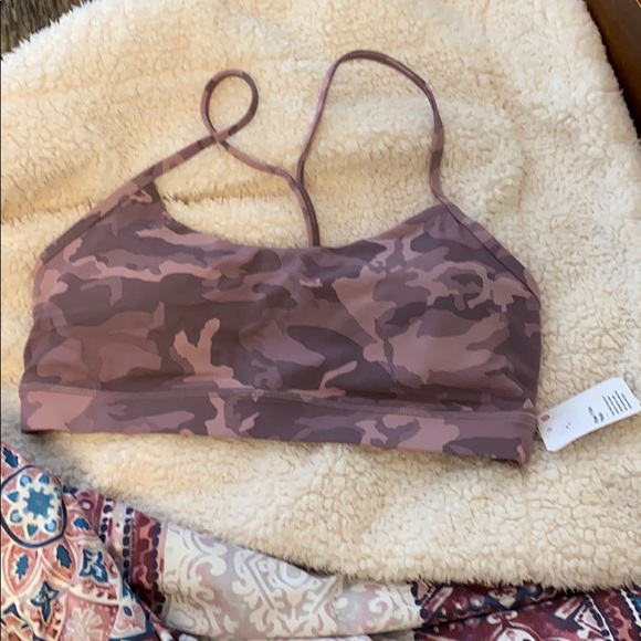 lululemon athletica Other - Flow Y bra